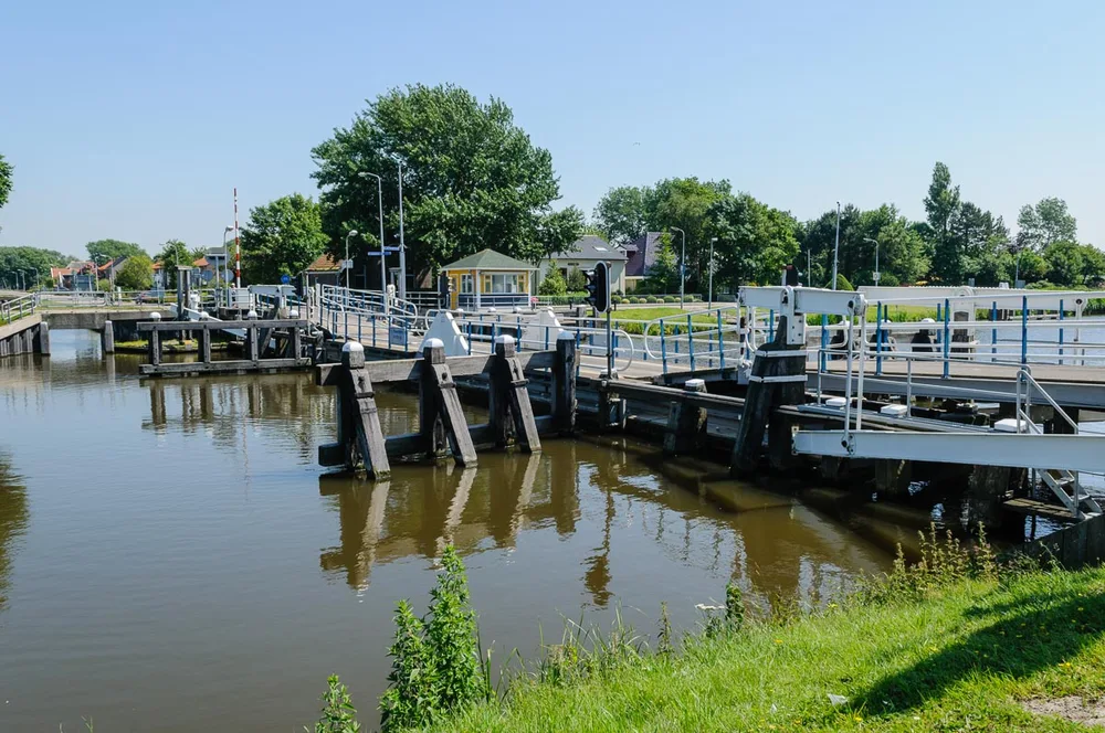 View of Sint Maartensvlotbrug